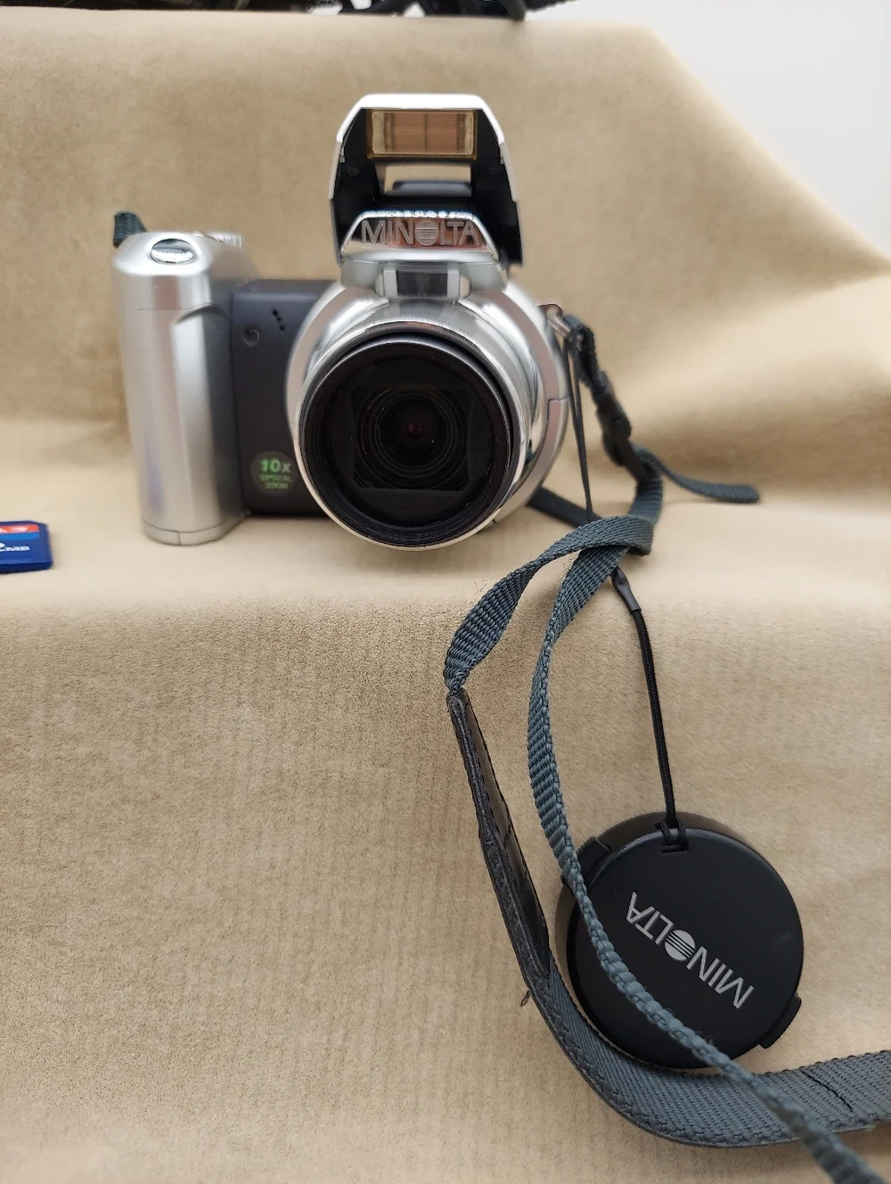 Minolta Dimage 10X Optical Zoom Digital Bridge Camera Retro With Case Y2K